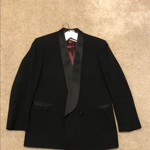Men’s tuxedo coat
